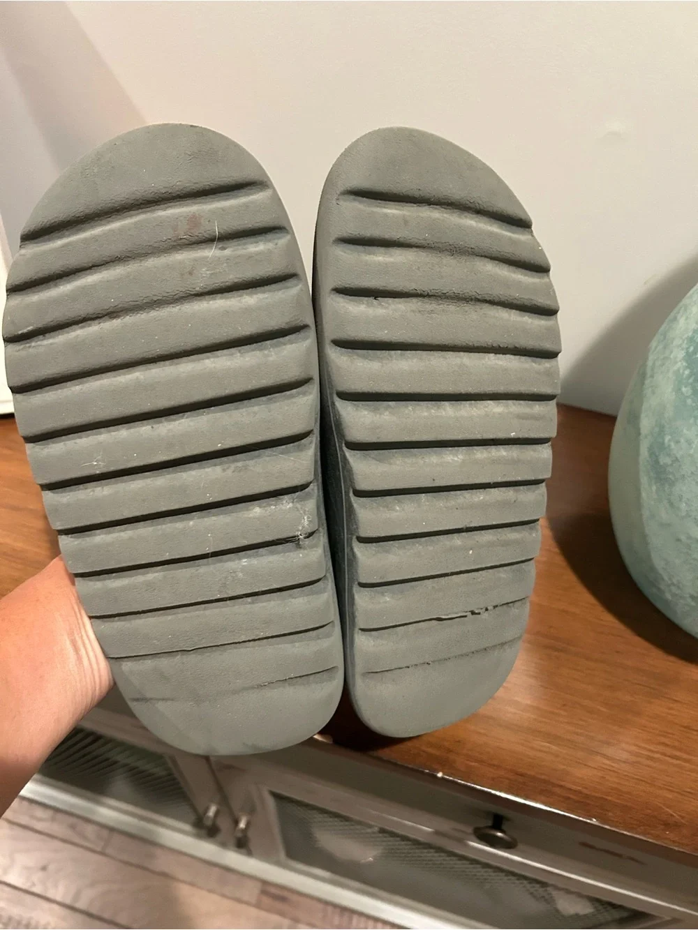 Yeezy minimal slip